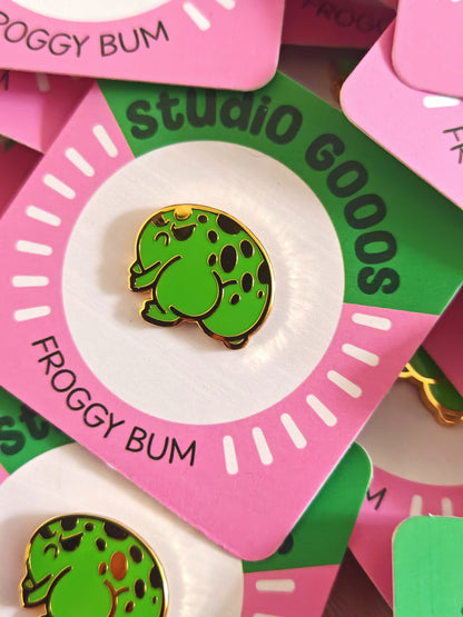 'Froggy Bum' Gold Enamel Pin